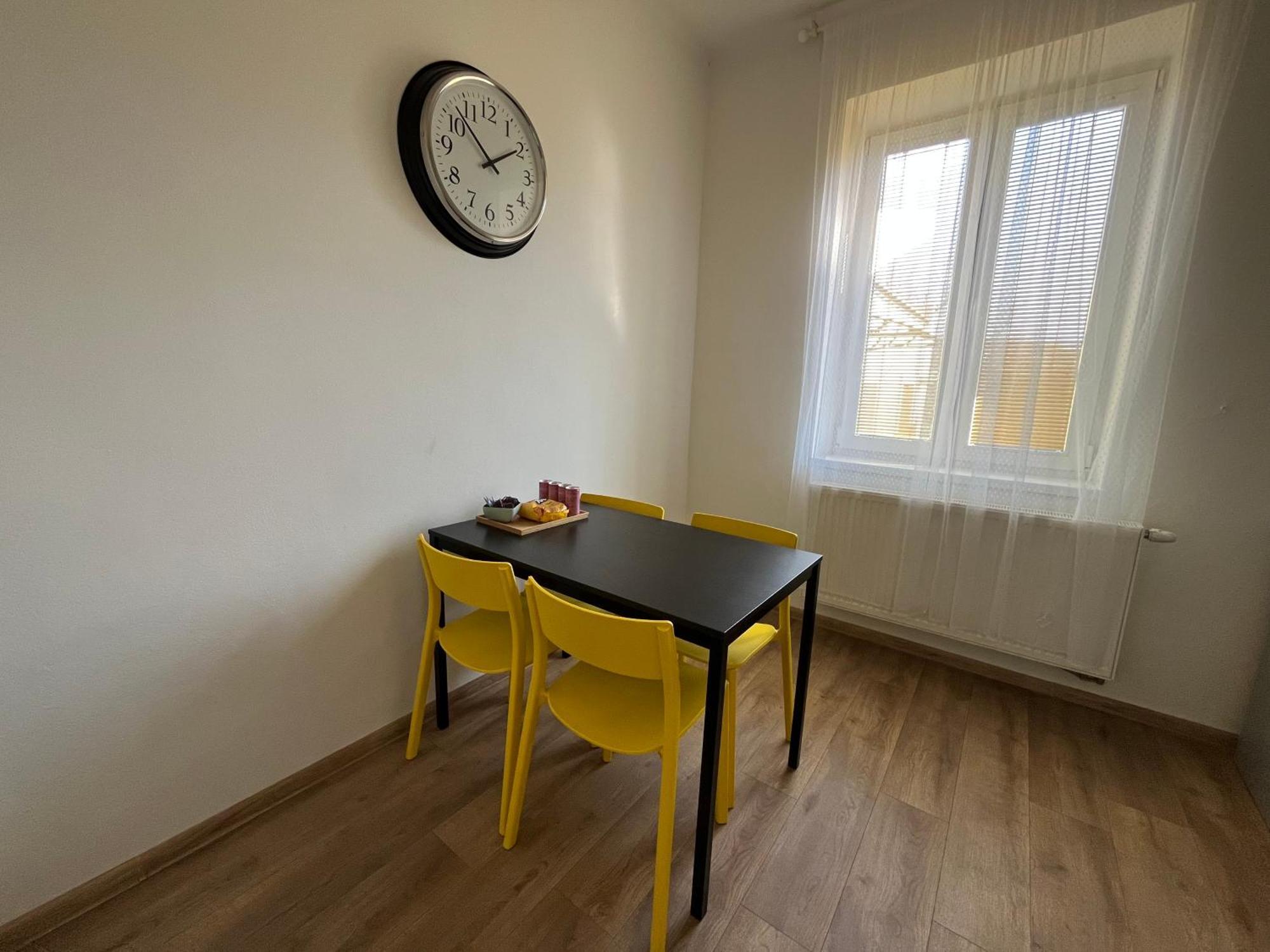 Apartments Тренчин Экстерьер фото