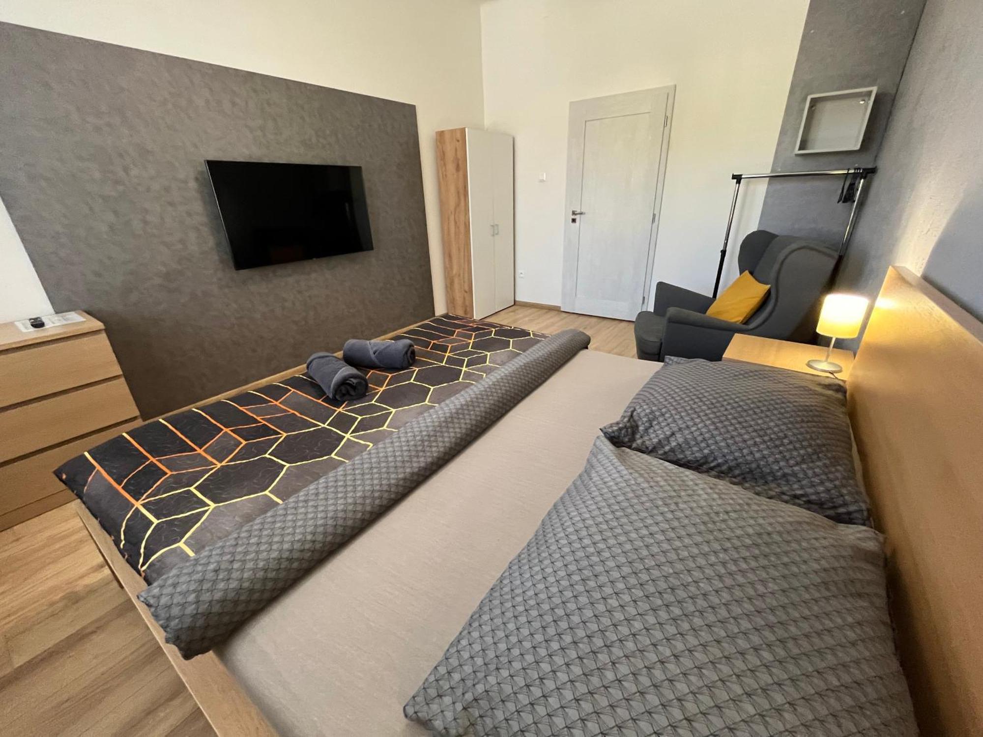 Apartments Тренчин Экстерьер фото